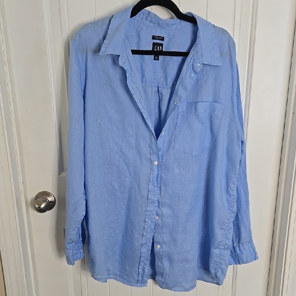 GAP Tops - GAP Boyfriend Blue Button Down Linen Shirt Classic Collar Long Sleeves